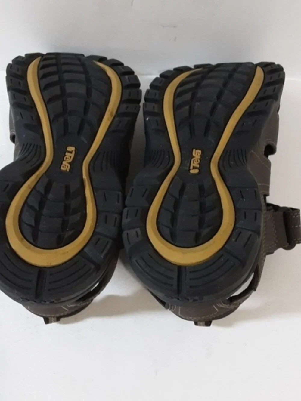 Teva Forebay Fisherman Sandal gray men’s 8 outdoor hiking casual vacation camp
